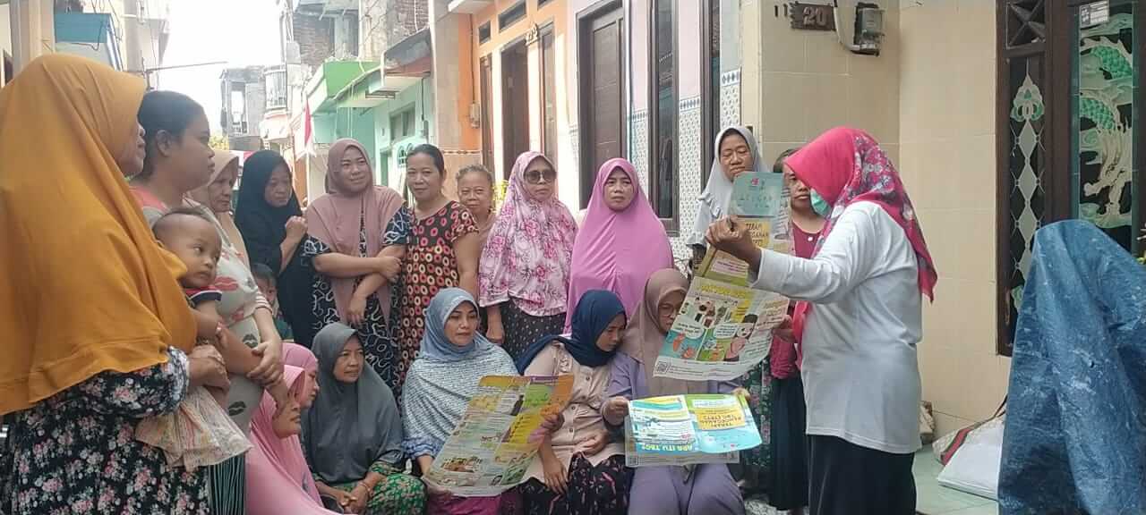 PENYULUHAN DENGAN MEDIA LEAFLET yabhysa